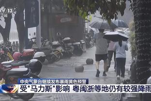 阿尔瓦雷斯全场数据：11次丢失球权，0次射门，全场最低6.1分